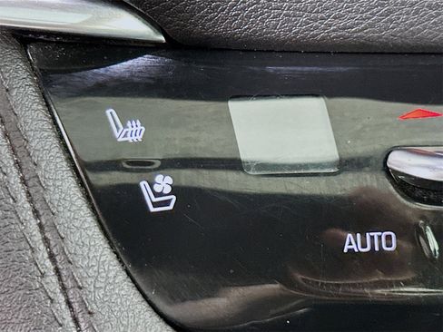 Used 2021 Cadillac XT5 Sportv image 22