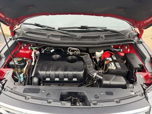 Certified 2018 Ford Explorer XLT w/ Equipment Group 201A image 29