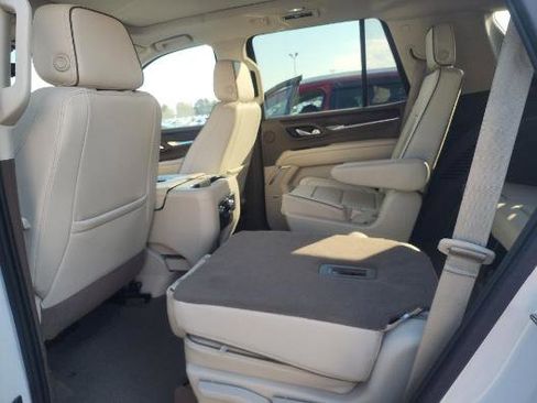 Used 2021 GMC Yukon Denali w/ Denali Premium Package image 12