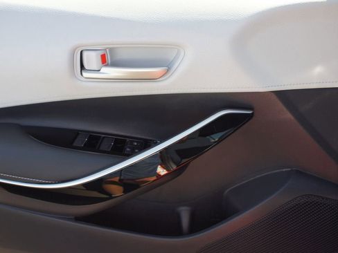 Used 2023 Toyota Corolla XSE image 28