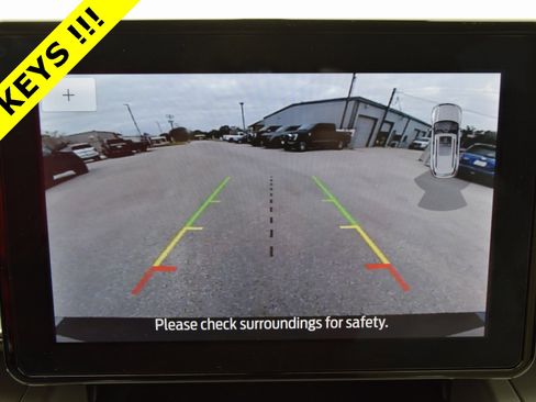 Used 2023 Ford Explorer XLT w/ Equipment Group 202A image 5