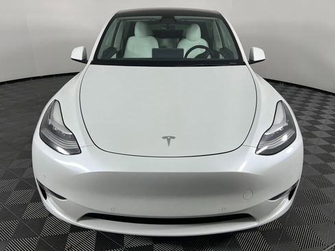 Used 2021 Tesla Model Y Long Range image 5