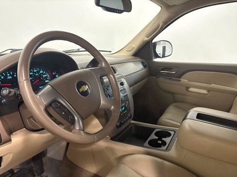 Used 2010 Chevrolet Tahoe LT w/ Luxury Package AWD/4WD image 11