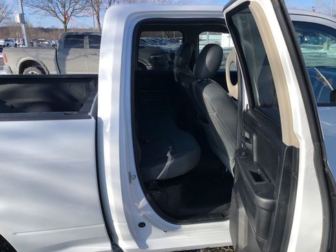 Used 2014 RAM 1500 Tradesman w/ Exterior Appearance Group image 24