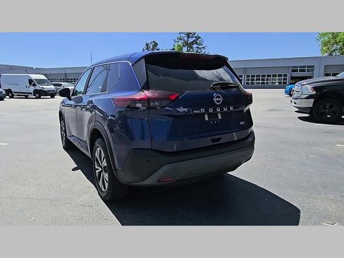 Used 2023 Nissan Rogue SV image 31