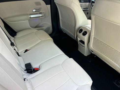 Certified 2023 Mercedes-Benz EQB 300 4MATIC image 36