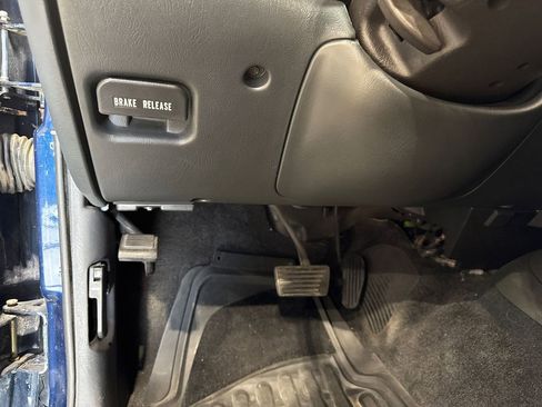 Used 2002 Chevrolet Blazer LS w/ Preferred Equipment Group image 74