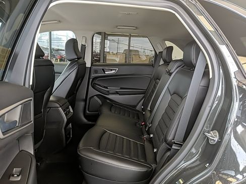 Used 2023 Ford Edge SEL AWD/4WD image 14