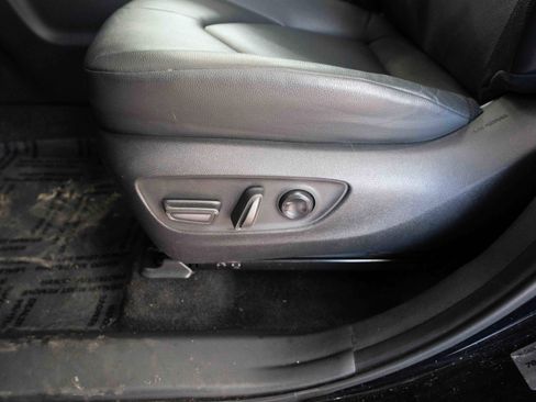 Used 2024 Toyota Grand Highlander XLE image 12