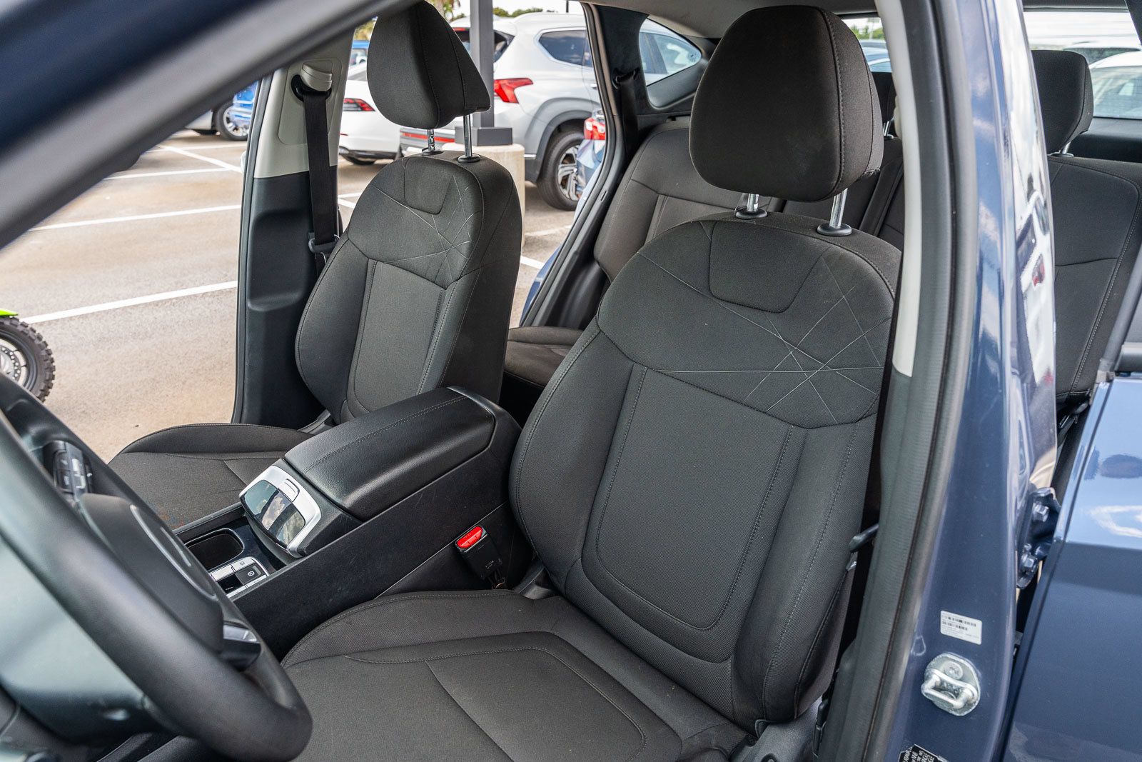 Used 2025 Hyundai Tucson SE FWD image 19
