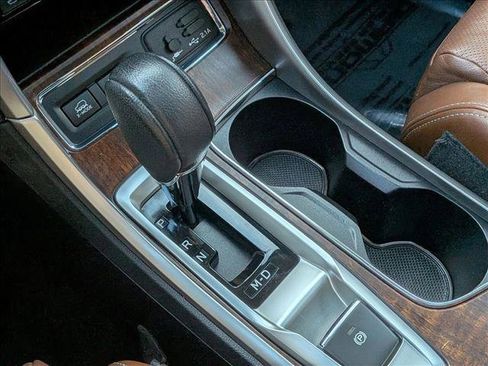 Used 2019 Subaru Ascent Touring w/ Popular Package #2 image 12