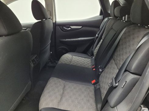 Used 2021 Nissan Rogue Sport SV AWD/4WD image 18