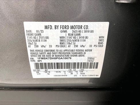 Used 2023 Ford Explorer XLT w/ Equipment Group 202A image 7