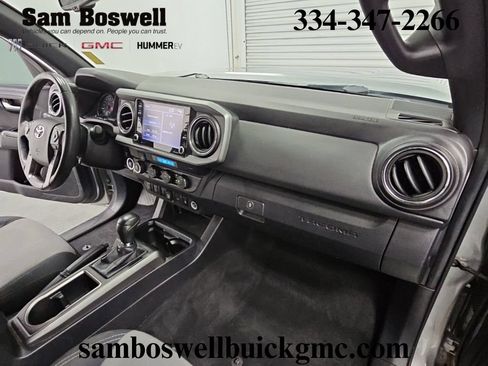 Used 2021 Toyota Tacoma TRD Off-Road w/ Technology Package AWD/4WD image 32