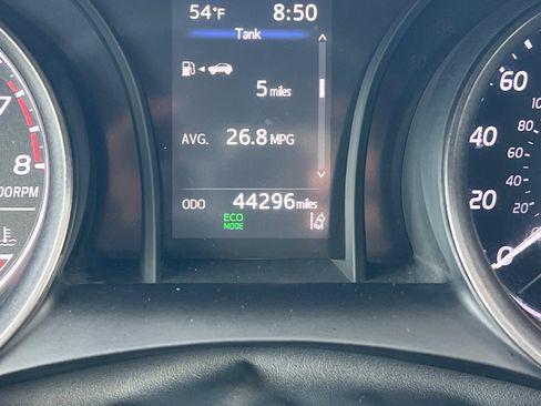 Used 2022 Toyota Camry SE image 40