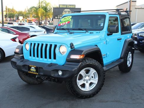 Used 2021 Jeep Wrangler Sport S image 2