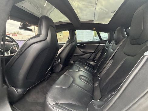 Used 2015 Tesla Model S 70D image 17