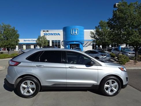 Used 2017 Ford Edge SE FWD image 4