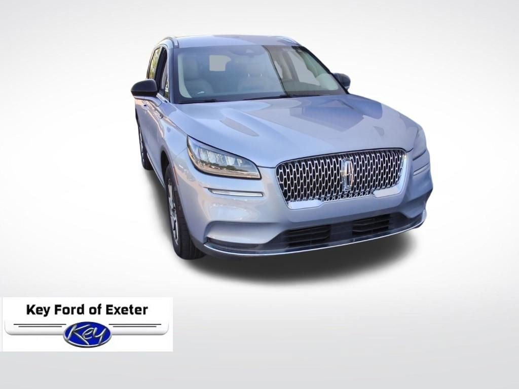 Used 2022 Lincoln Corsair AWD w/ Equipment Group 101A image 2