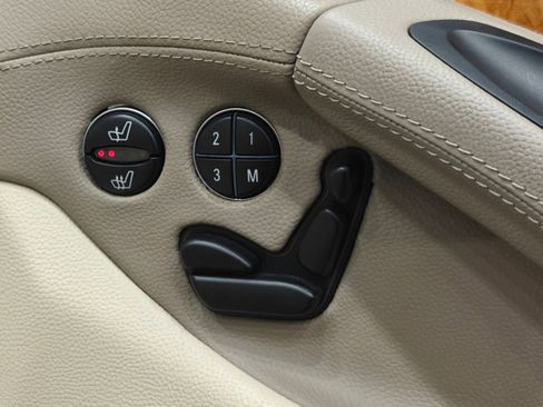 Used 2005 Mercedes-Benz SL 500 image 44