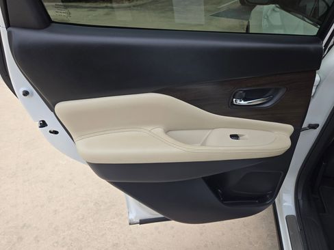 Used 2022 Nissan Murano Platinum w/ Cargo Package FWD image 15