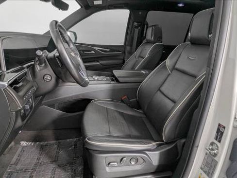 Used 2023 Cadillac Escalade ESV Sport AWD/4WD image 14