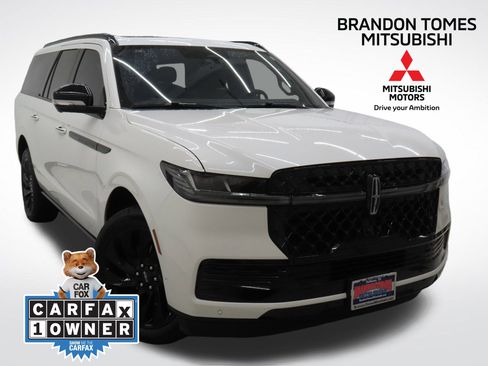 Used 2025 Lincoln Navigator L Reserve w/ Jet Appearance Package image 1