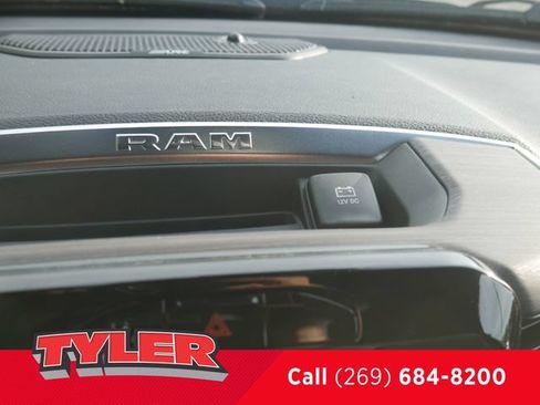 New 2026 RAM 1500 Laramie AWD/4WD image 32