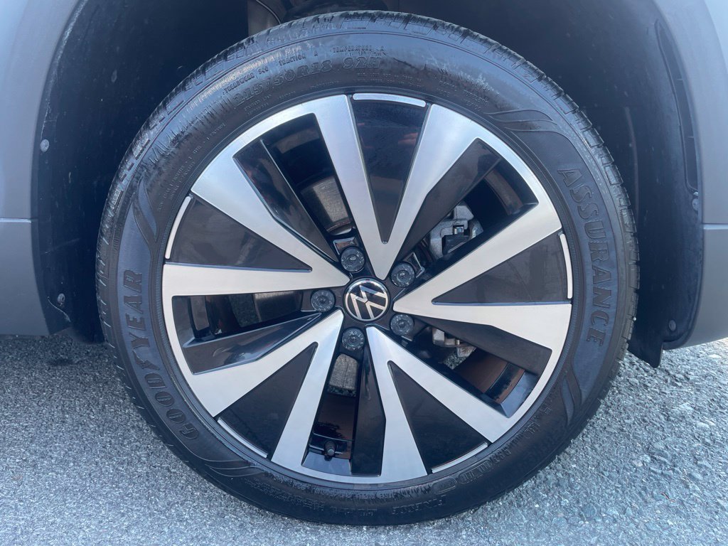 Certified 2023 Volkswagen Taos SE FWD image 13