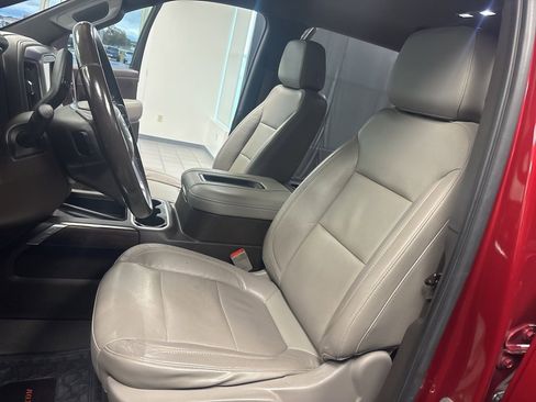 Used 2020 GMC Sierra 1500 SLT image 32