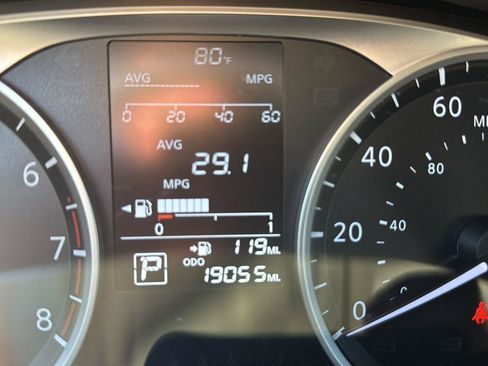 Used 2022 Nissan Kicks S FWD image 22