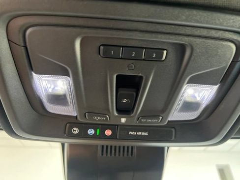 Used 2023 Chevrolet Silverado 1500 High Country w/ Technology Package AWD/4WD image 25