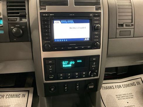 Used 2006 Dodge Durango Limited w/ Travel Convenience Group AWD/4WD image 4