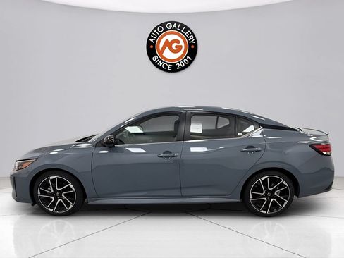 Used 2025 Nissan Sentra SR w/ SR Premium Package FWD image 7