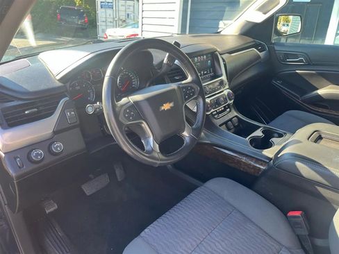 Used 2017 Chevrolet Suburban LS image 13