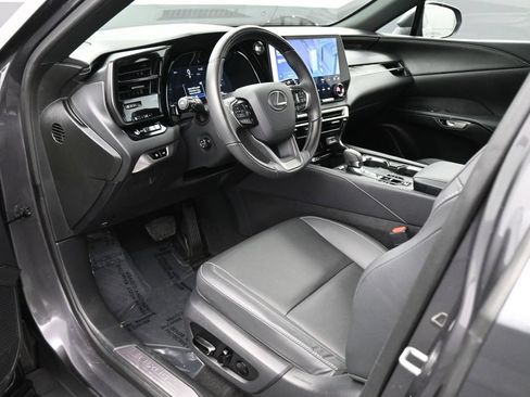 Used 2025 Lexus RX 350 Premium w/ Accessory Package AWD/4WD image 2