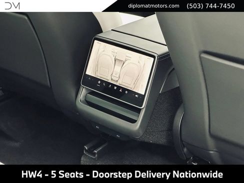 Used 2026 Tesla Model Y Long Range AWD/4WD image 21