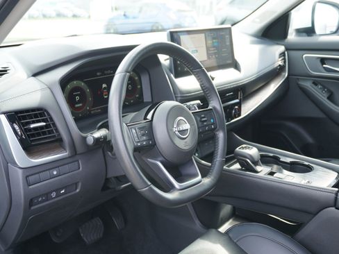 Used 2024 Nissan Rogue Platinum image 20