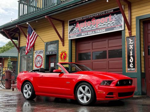 Used 2013 Ford Mustang GT w/ Security Pkg RWD image 1