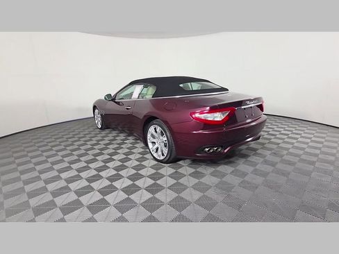 Used 2011 Maserati GranTurismo Convertible RWD image 45