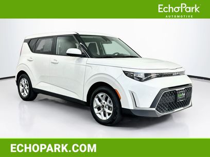 Used 2025 Kia Soul LX w/ LX Technology Package