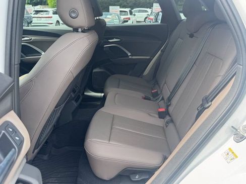 Used 2025 Audi Q5 Premium w/ Convenience Package AWD/4WD image 34