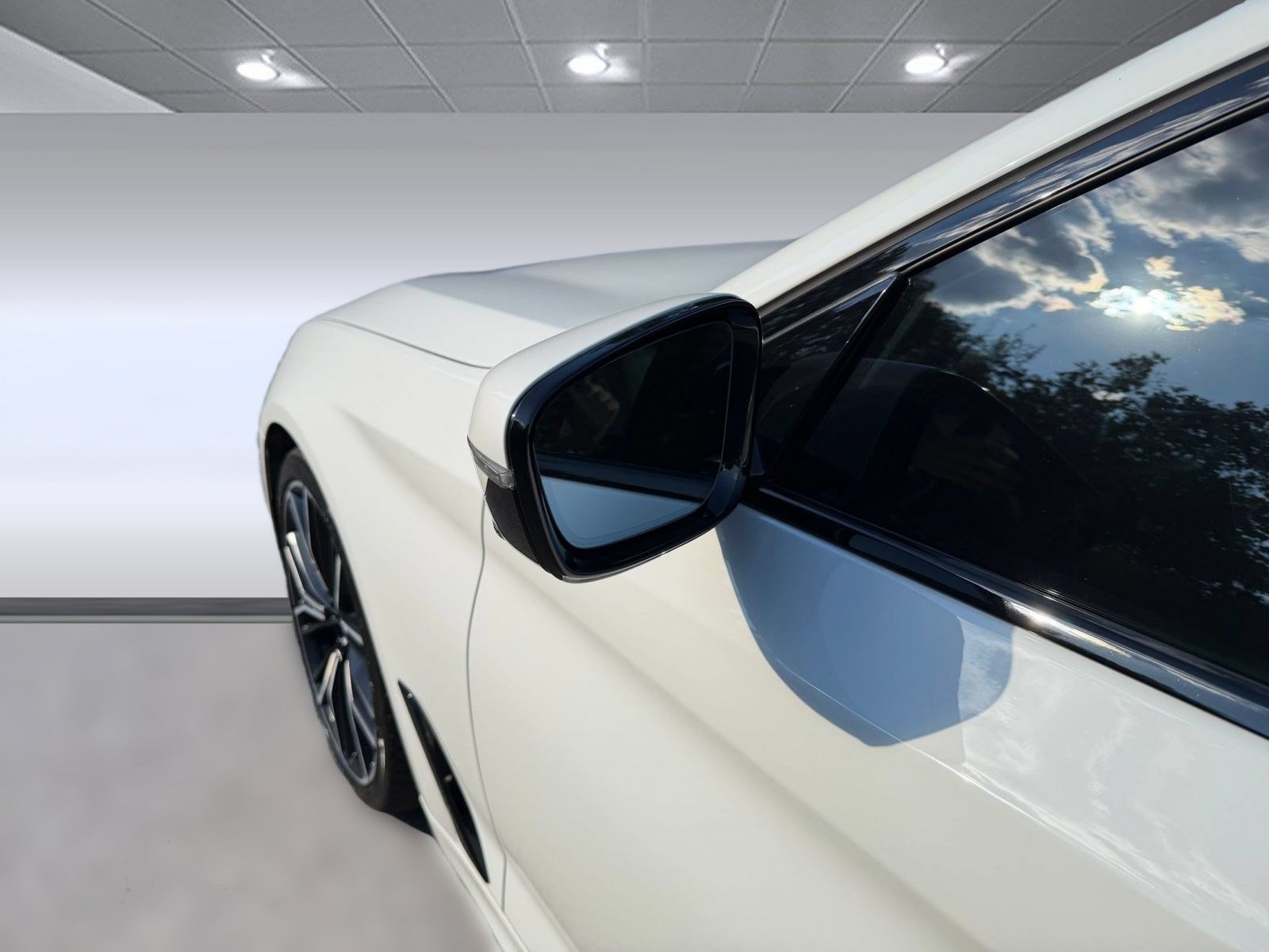 Used 2021 BMW 540i w/ M Sport Package RWD image 25