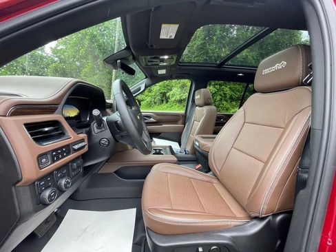 Certified 2024 Chevrolet Tahoe High Country AWD/4WD image 31