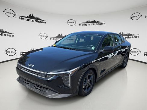 Used 2025 Kia K4 FWD image 1