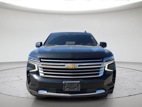 Used 2021 Chevrolet Suburban High Country AWD/4WD image 2