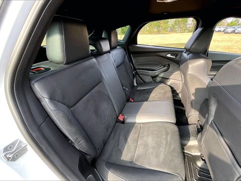Used 2017 Ford Focus RS image 20