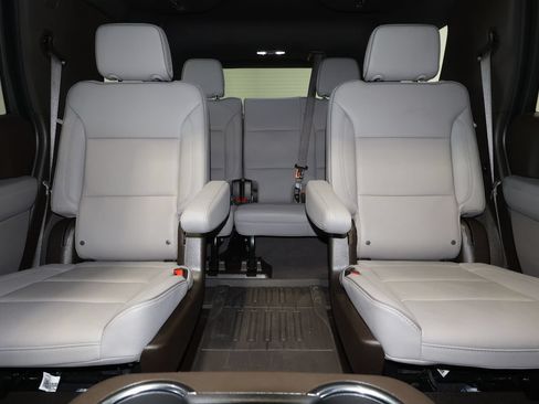 Certified 2026 GMC Yukon Elevation w/ Elevation Premium Package AWD/4WD image 36