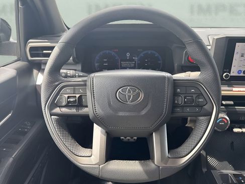 Used 2025 Toyota Tacoma TRD Sport AWD/4WD image 13