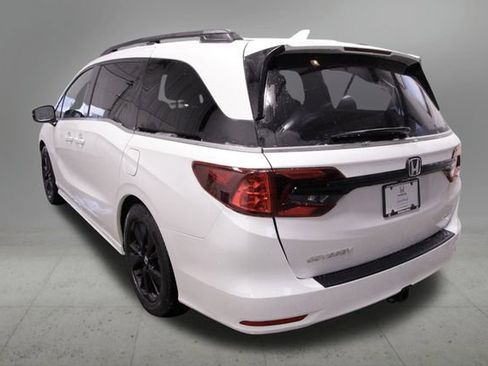 Certified 2023 Honda Odyssey Sport image 4